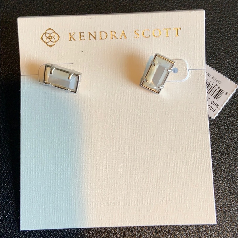 Kendra Scott Paola stud earrings